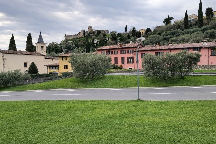 Foto Appartamento a Padenghe sul Garda Centro di 116 m² con 6 locali