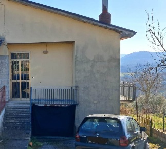 Foto Appartamento a Montemiletto di 90 m² con 4 locali in vendita