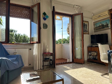 Foto Appartamento a Livorno Ardenza di 127 m² con 4 locali in vendita