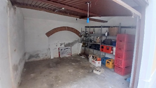 Foto Attività commerciale in via San Pietro 28, Modena Centro Storico
