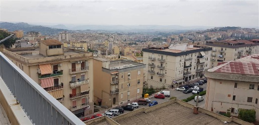 Foto Appartamento in via paladini, Caltanissetta Centro di 120 m²