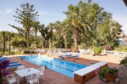 Foto Appartamento a Giungano di 372 m² con 8 locali in vendita