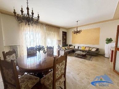 Foto Appartamento in Via del Lanificio 4, Terni Brin di 110 m² con 6 locali