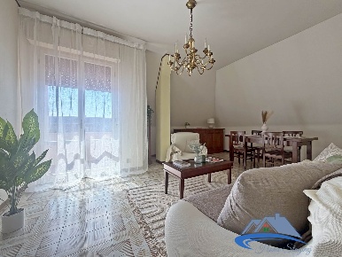 Foto Appartamento in Via del Mandorlo  7, Terni Borgo Rivo di 110 m²