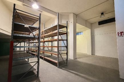 Foto Magazzino in Via Roberto Giuffrida Castorina 5, Catania di 750 m²