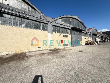 Foto Capannone industriale a Calenzano Centro di 746 m² con 1 locali