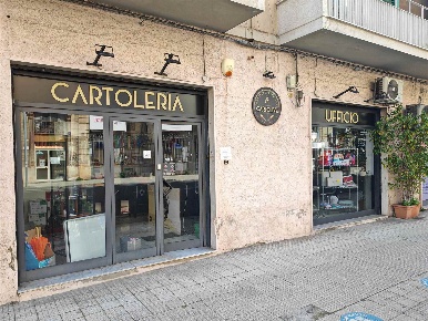 Foto Attività commerciale in Via cesare battisti 213, Messina di 42 m²