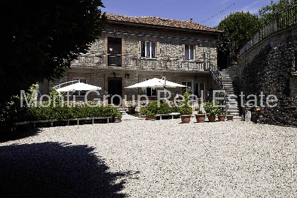 Foto Rustico a Melazzo di 380 m² con 19 locali in vendita