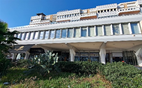 Foto Attività commerciale in VIale Artale Alagona, Catania di 75 m²