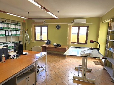 Foto Ufficio in Contrada Targia snc, Siracusa Targia di 450 m² con 6 locali
