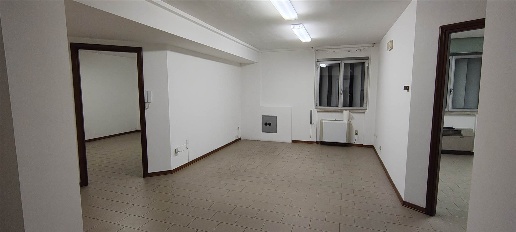 Foto Ufficio a Prato Mezzana di 75 m² con 3 locali in affitto