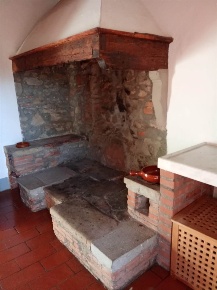 Foto Rustico in via montalbano, Lamporecchio San Baronto di 200 m²