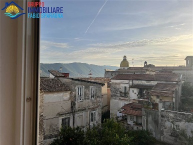 Foto Appartamento in via Paolini, Sessa Aurunca Centro di 144 m² in vendita