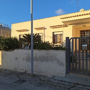 Foto Villa unifamiliare a Mazara del Vallo di 220 m² con 6 locali