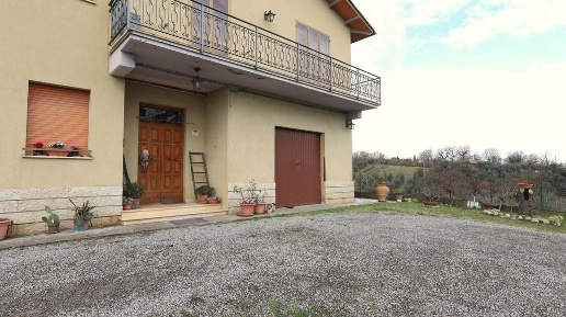 Foto Appartamento a Chianciano Terme di 138 m² con 8 locali in vendita