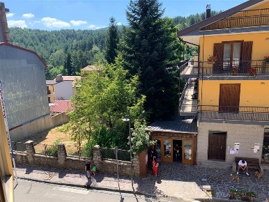 Foto Appartamento a Spezzano della Sila Camigliatello Silano di 165 m²