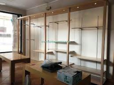 Foto Negozio a Maranello Centro di 40 m² con 1 locali in affitto