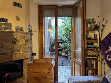 Foto Casa indipendente a Bibbona Centro di 60 m² con 4 locali in vendita
