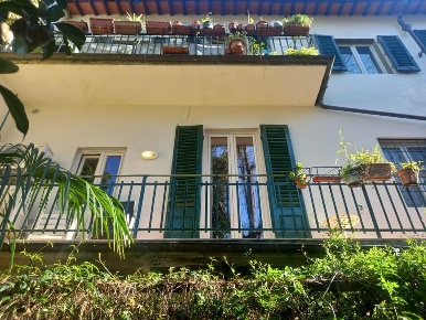 Foto Appartamento a Firenze Porta Romana di 145 m² con 8 locali in vendita