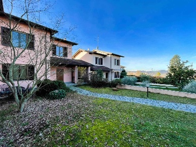 Foto Casa indipendente in VIA MONGÒ 26, Coniolo Coniolo Bricco di 149 m²