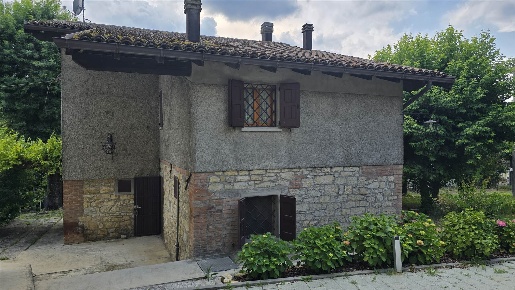 Foto Villa unifamiliare a Serramazzoni di 160 m² con 6 locali in vendita