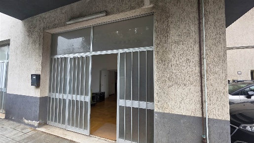 Foto Magazzino a Ancona Brecce Bianche di 218 m² in vendita