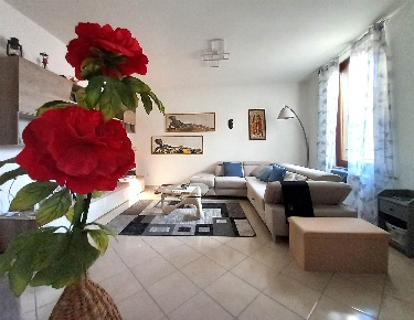 Foto Appartamento a Cecina Cecina Centro di 181 m² con 8 locali in vendita