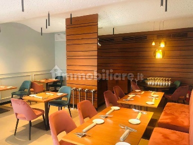 Foto Ristorante a Senago di 120 m² con 3 locali in vendita