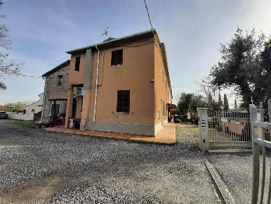 Foto Appartamento a Rosignano Marittimo Vada di 135 m² con 4 locali