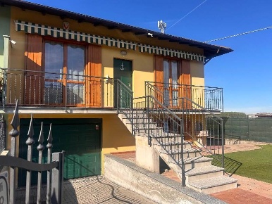 Foto Villa unifamiliare a Garlasco Centro di 130 m² con 3 locali in vendita