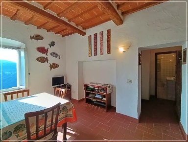 Foto Appartamento a Castagneto Carducci Centro di 96 m² con 6 locali