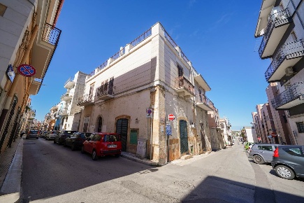 Foto Appartamento in Via Cesare Cantù  71, Palo del Colle Centro di 70 m²