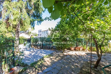 Foto Case semi ndipendenti a Livorno Montenero Basso - Montenero Alto