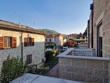 Foto Appartamento a Spoleto Colle San Tommaso, Madonna di Lugo di 60 m²