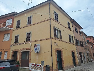 Foto Appartamento a Urbisaglia Centro di 180 m² con 6 locali in vendita