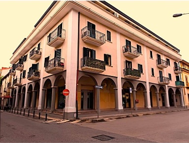 Foto Locale commerciale a Marcianise di 160 m² con 3 locali in vendita