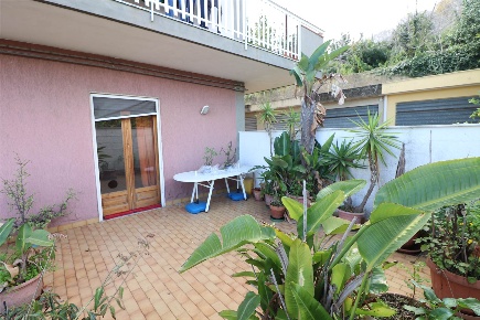 Foto Appartamento in Via Mazzaglia 13, Aci Catena Centro di 109 m²