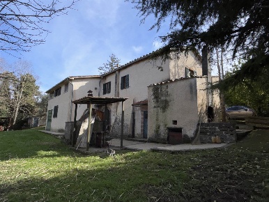 Foto Rustico in San Valentino, Collevecchio Centro di 220 m² con 8 locali