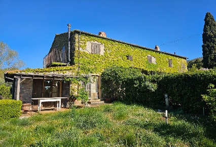 Foto Rustico in Località Banditelle, Castellina Marittima di 95 m²