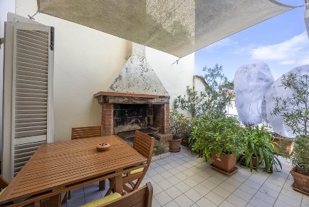 Foto Appartamento a Firenze Mazzini - Oberdan di 216 m² con 9 locali