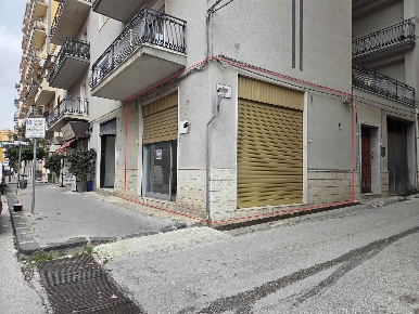 Foto Locale commerciale in Via Cappuccini 18, Sciacca Centro di 28 m²
