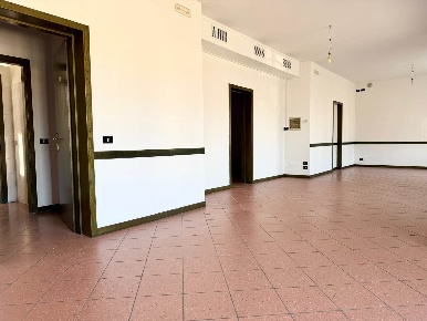 Foto Locale commerciale a Borgo San Giacomo Centro di 89 m² con 2 locali
