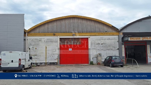 Foto Capannone industriale in Via Cappello Vecchio, Salerno di 600 m²
