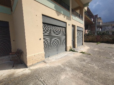 Foto Garage in Via Kennedy 44, Saponara di 50 m² con 1 locali in vendita
