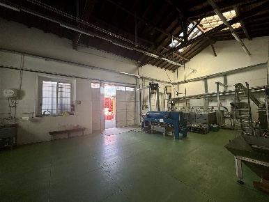 Foto Magazzino a Paternò di 387 m² in vendita