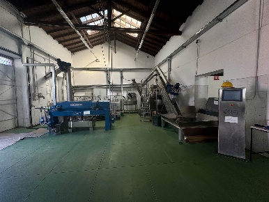 Foto Magazzino a Paternò di 387 m² in vendita