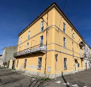 Foto Appartamento in piazza Dante  4, Trino Centro di 155 m² con 3 locali