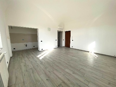 Foto Appartamento in piazza Dante  4, Trino Centro di 90 m² con 3 locali