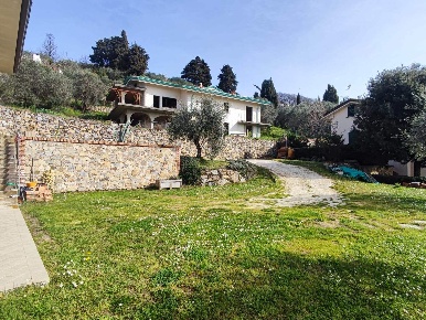 Foto Villa unifamiliare a Massarosa Bargecchia, Corsanico di 224 m²