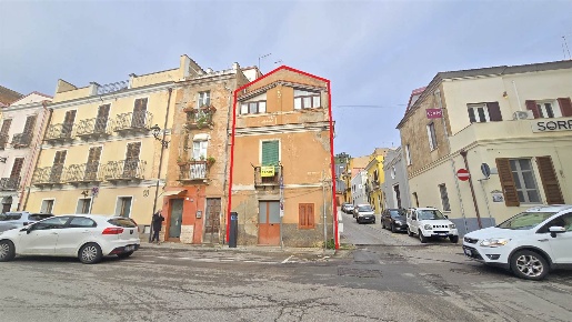 Foto Appartamento a Iglesias Centro di 76 m² con 6 locali in vendita